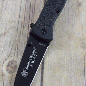 SMITH & WESSON S.W.A.T, M.A.G.I.C ASSISTED OPEN POCKET KNIFE WITH POCKET CLIP