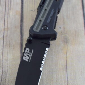 SMITH & WESSON M&P TANTO POINT LINERLOCK FOLDING POCKET KNIFE WITH POCKET CLIP